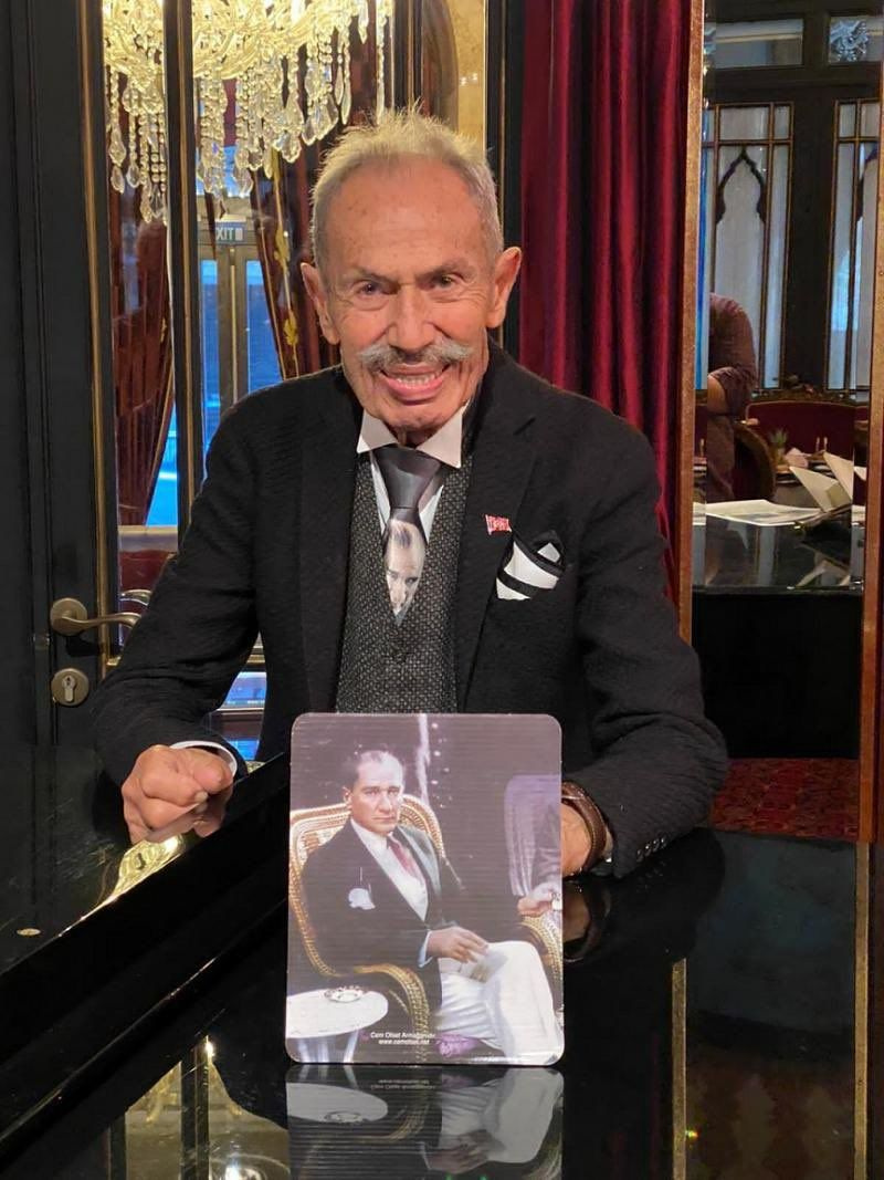 Türk müziğinin efsane isminden acı haber! 