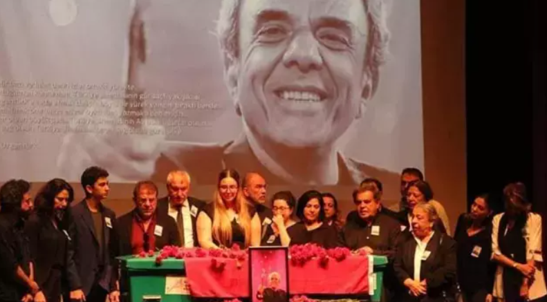 Usta sanatçı hayatını kaybetti! 