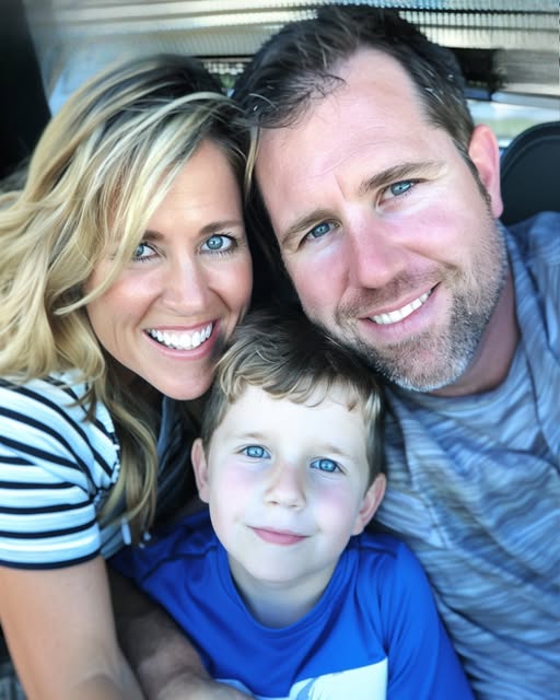 SUSKUN BİR ERKEK ÇOCUĞU EVLAT EDİNDİK