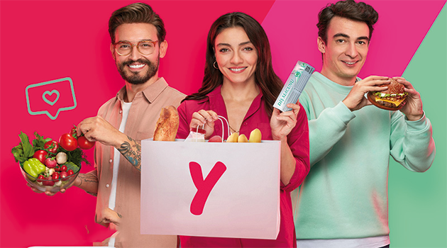 Teyzem yüzümü kaynar suyla yaktı.